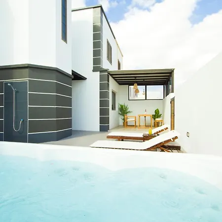 Casa Victoria - By Az * Playa Honda (Lanzarote)
