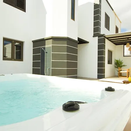 Villa Casa Victoria - By Az