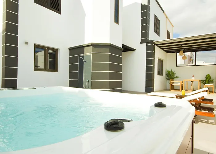 Villa Casa Victoria - By Az